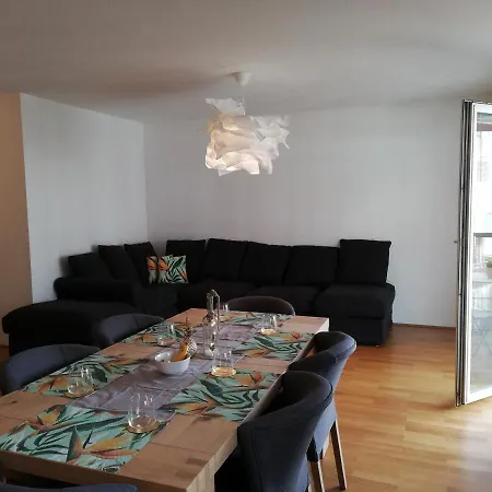 Mountain View Center Apartment