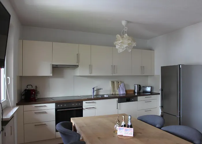 Mountain View Center 30 *